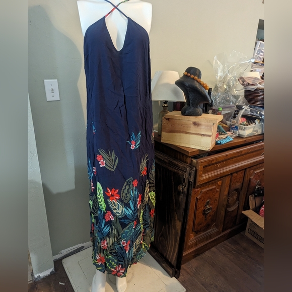 Old Navy Dresses & Skirts - Old Navy Spaghetti Strap Maxi Dress Navy blue and Floral Summer Size Large